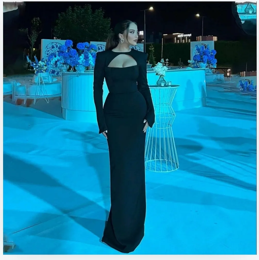 Vanilla Vogue Mermaid Silhouette Black   Dress