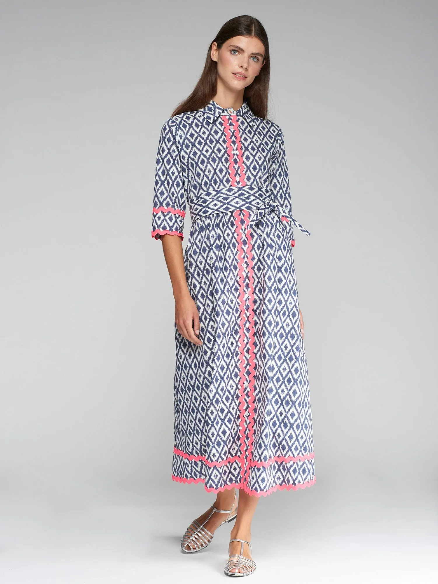Vilagallo Navy/White Diamond Print Belted Midi Dress