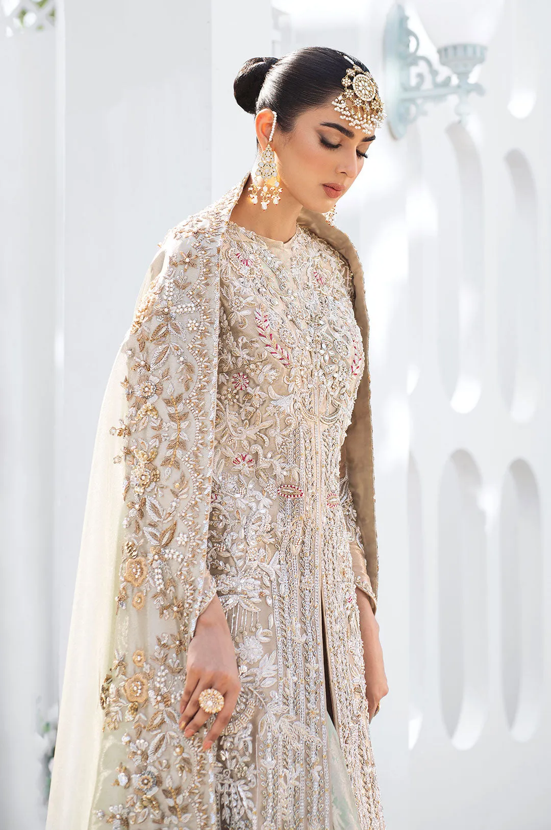 White Lehenga Kameez Pakistani Wedding Dresses