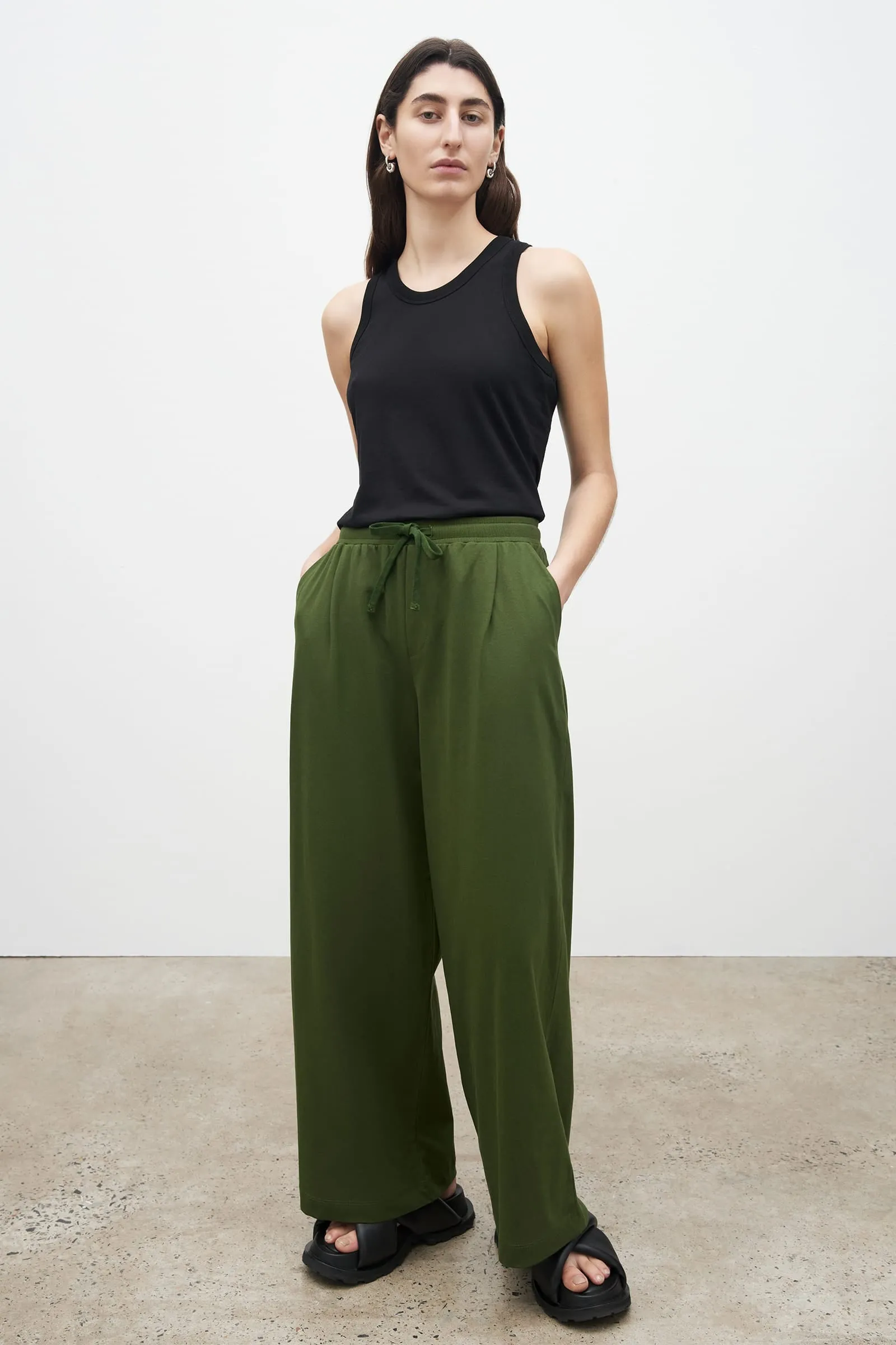 Wide leg pant in deep green
