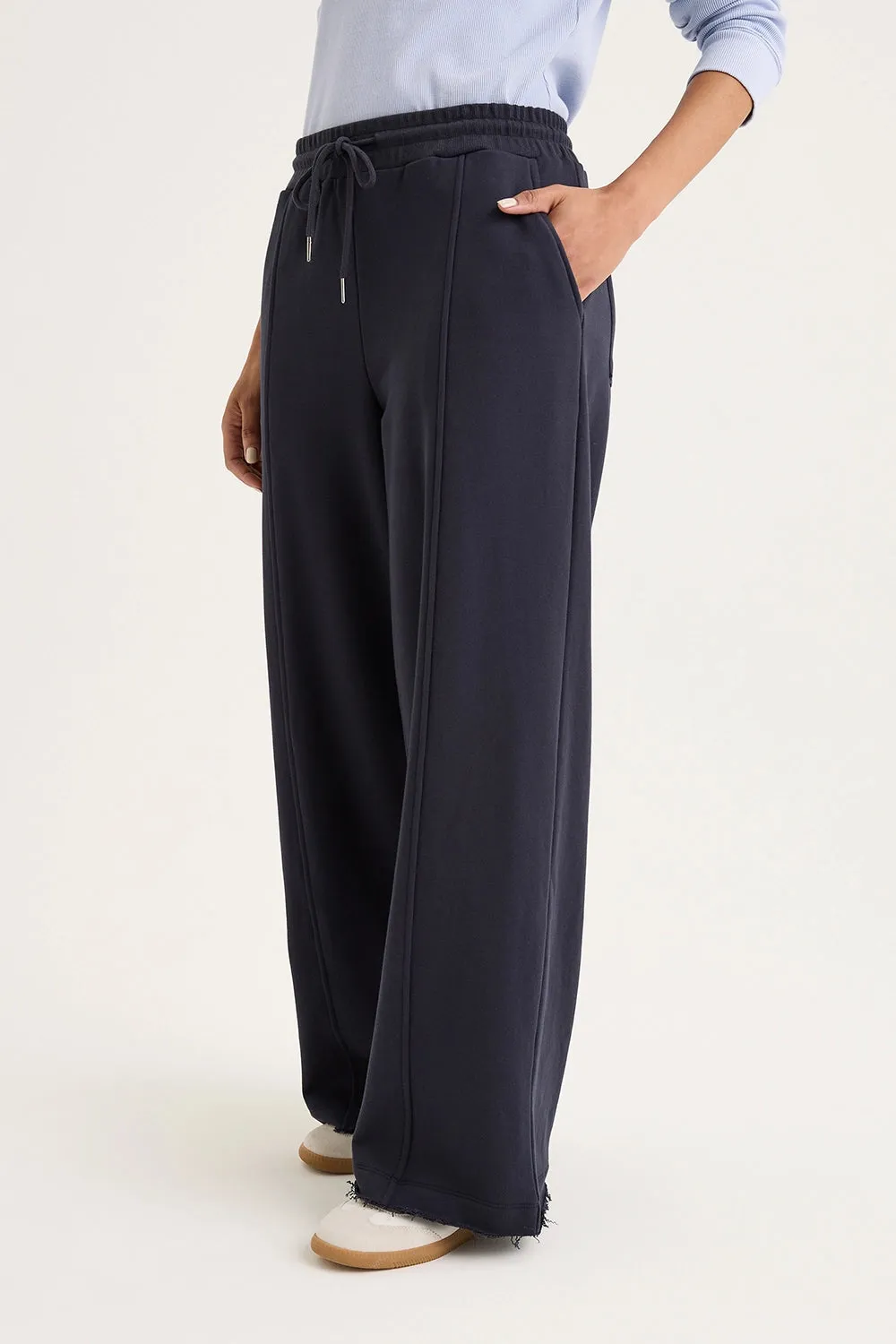 Yarra Trail Granite Sweatpant YTWN8970