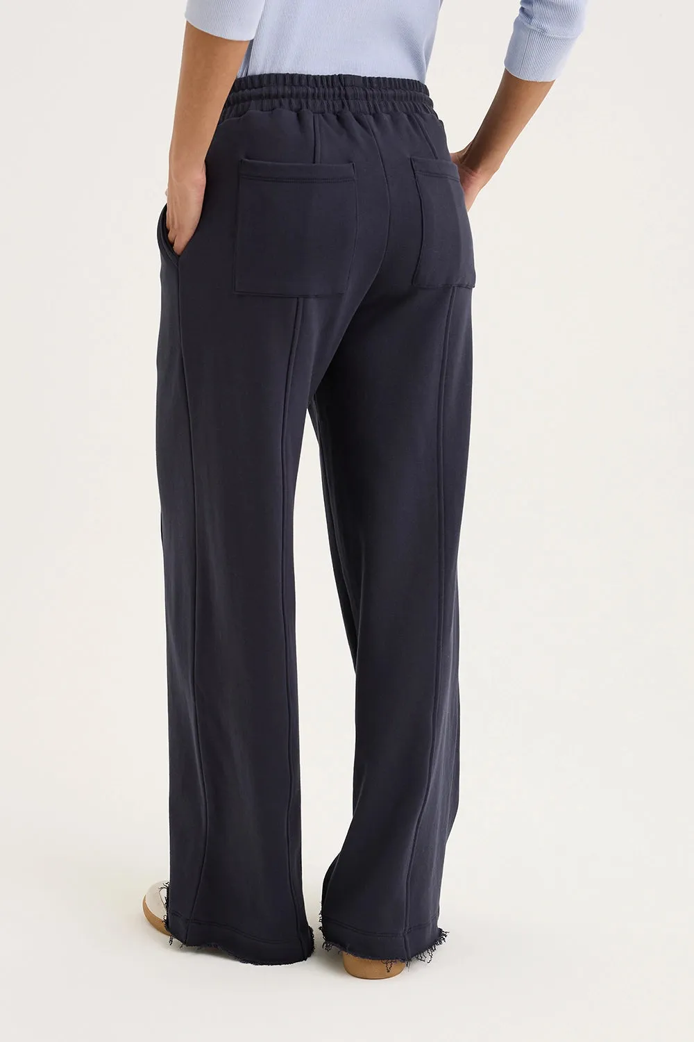 Yarra Trail Granite Sweatpant YTWN8970
